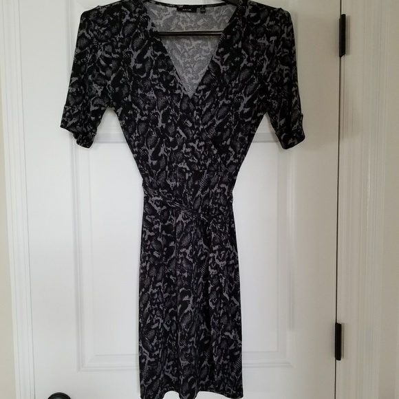 apt 9 wrap dress